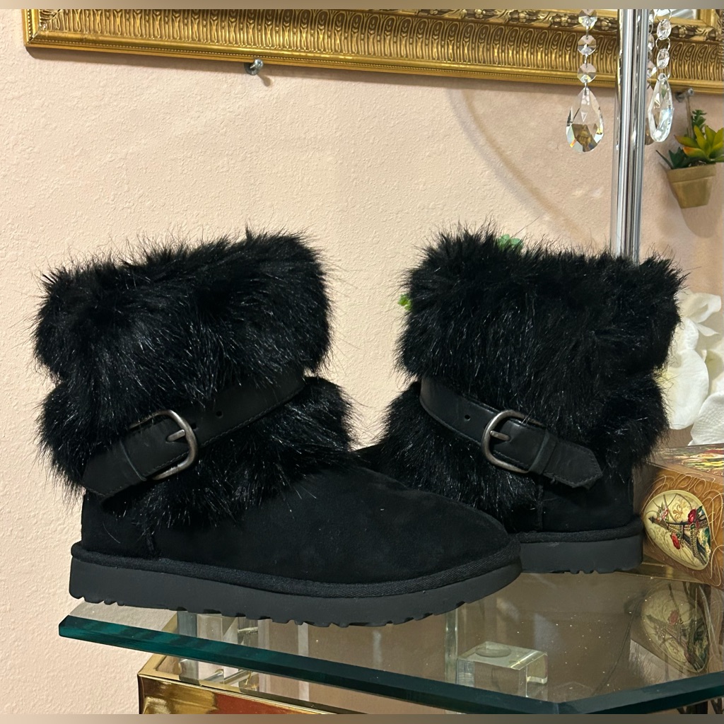 Ugg Classic Buckle Mini Black Fur Winter Boots Size 8